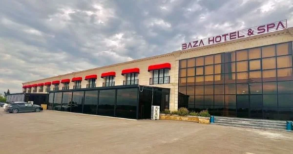Baza otel spa adlı otelin müdiri saxlanılıb