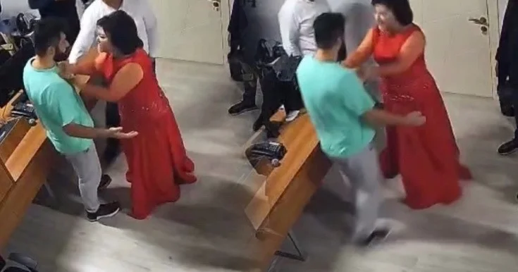 Aşıq Telli ARB TV nin əməkdaşına hücum etdi (VİDEO)