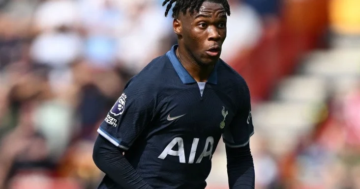 Futbol agentinin silahla hədələdiyi futbolçu “Tottenhem”in oyunçusu imiş