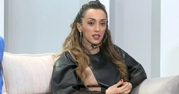 Müğənni: “ Bahalı maşınım da, evim də yoldaşımdır”