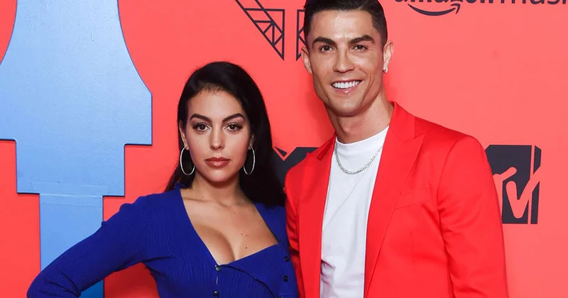 Nə zaman toy edəcəyini açıqladı