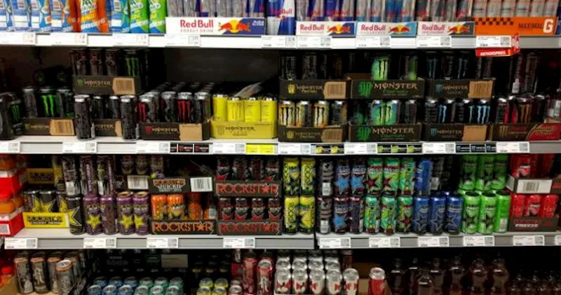 Marketlərdə bizi gözləyən ölüm AQTA enerji içkilərinə nəzarət edirmi?