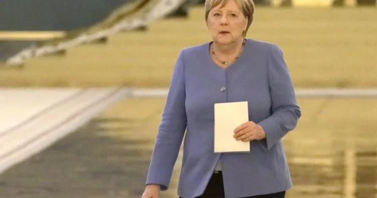 Ангела Меркель поздравит канцлера Фридриха Мерца открыткой