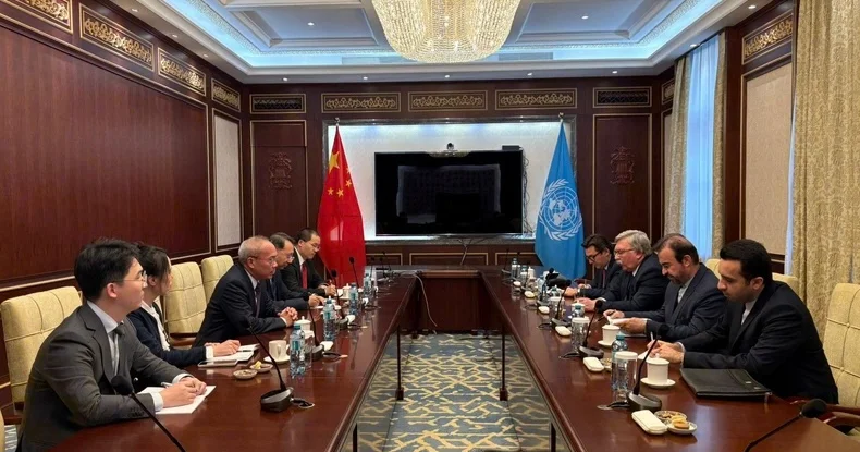 Tehranın nüvə dosyesi ilə bağlı məsləhətləşmələr aparıldı