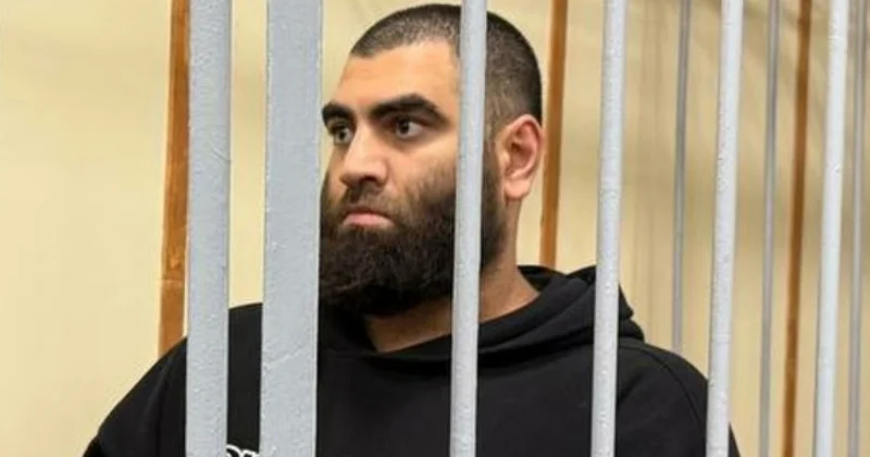 Блогера Маркаряна оставили за решеткой