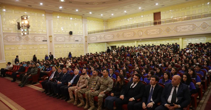 Zəfərdən suveren gələcəyə konfrans