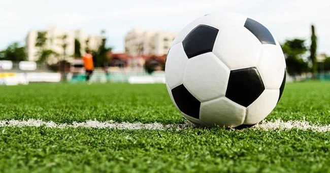 “Qarabağ” “Çelsi” oyununa stadionda baxmaq istəyənlərin üzləşdiyi problem: bilet satışına görə 5 nəfər saxlanıldı