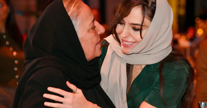 Prezidentin qızları Zəfəri şəhid anaları ilə qeyd etdi Fotolar