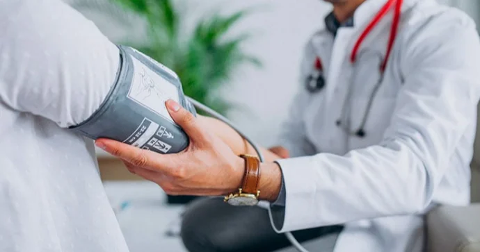 Dövlət xəstəxanaalrında “check up müayinəsinə görə ödəniş etməməlisiz DEPUTAT