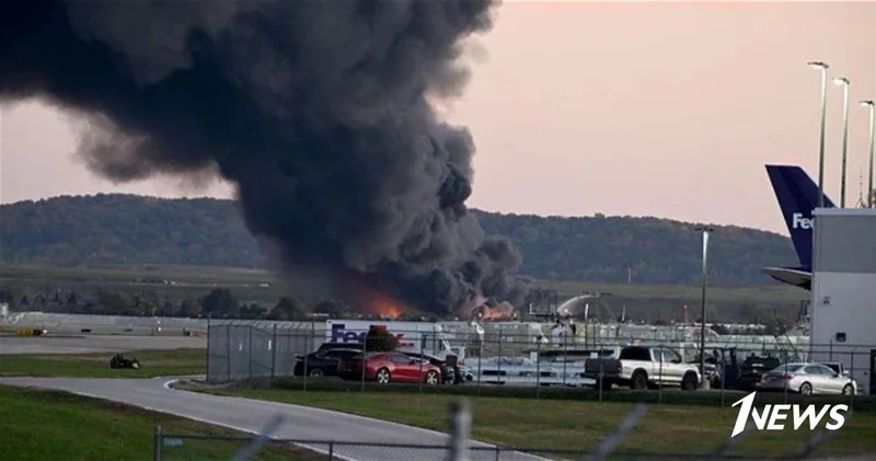 Самолет потерпел крушение в США, погибли минимум семь человек