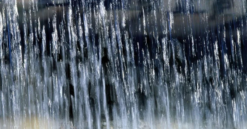 Ölkənin bəzi rayonlarında leysan yağır