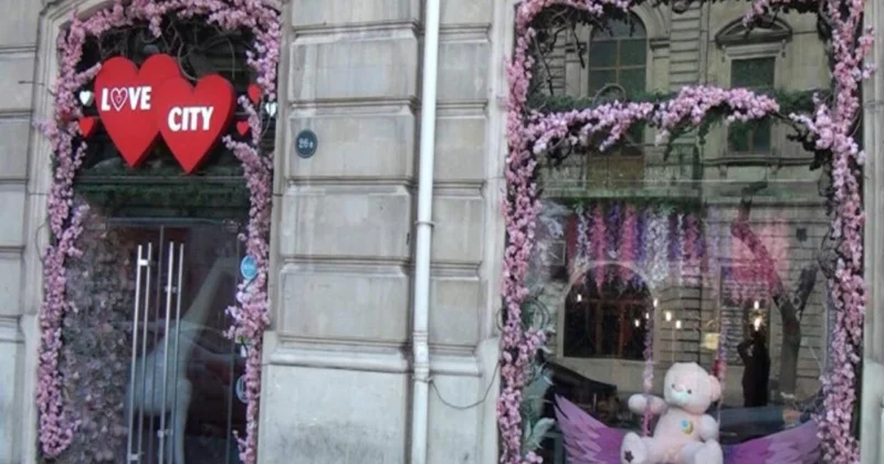 Love city də 72 manat servis haqqı aldılar FOTO