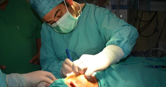 Meyit donordan ürək köçürülən 19 yaşlı gəncdən XƏBƏR VAR