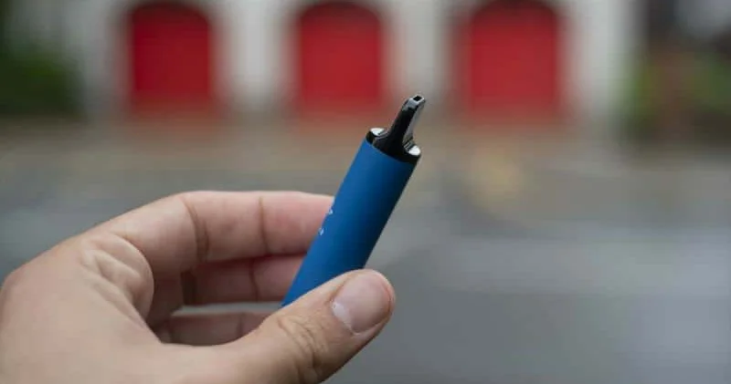 Elektron siqaretin şok zərərləri üzə çıxdı ARAŞDIRMA