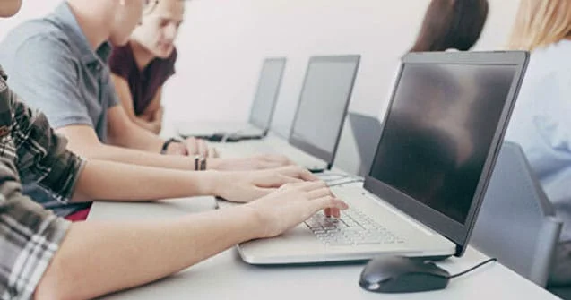 Kompüterlə işləyənlər diqqət: Bu təhlükələri yaradır