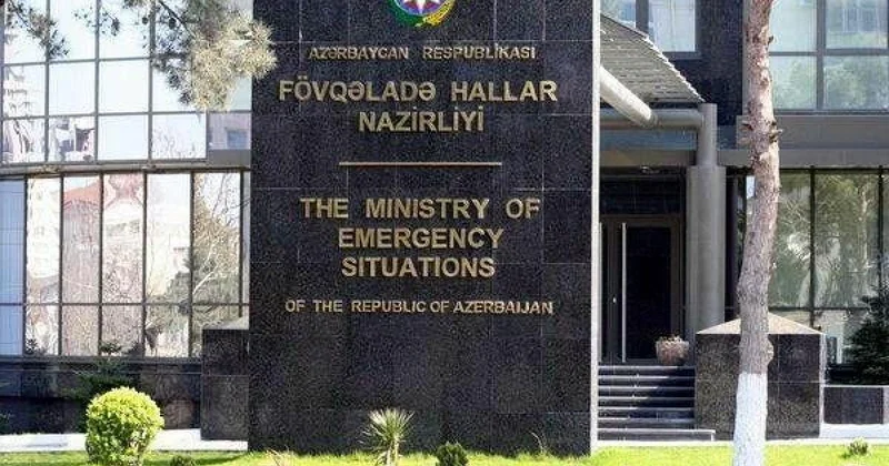 МЧС спасло в Гяндже упавшего в ущелье мужчину ВИДЕО