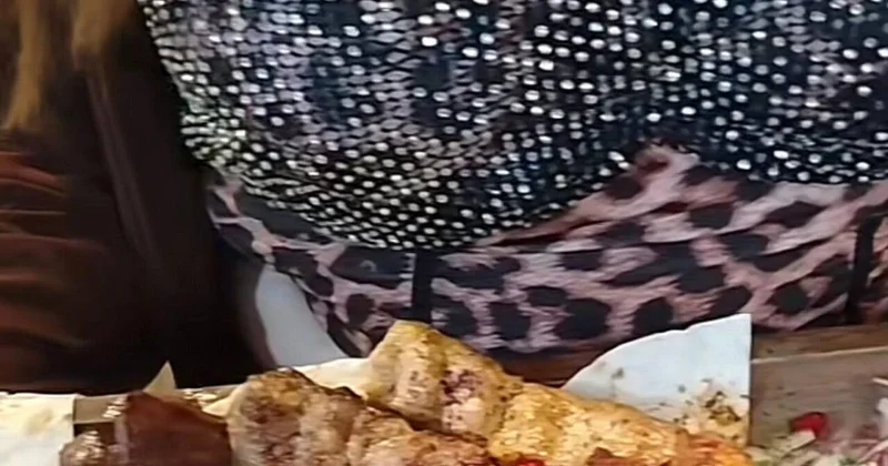 Hərə bir sinəsi açıq qızı çıxarıb guya reklam edir Sosial şəbəkələrdə qeyri etik tendensiya yayılıb