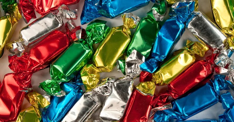 Жительница Германии нашла лезвия в детских сладостях после Хэллоуина