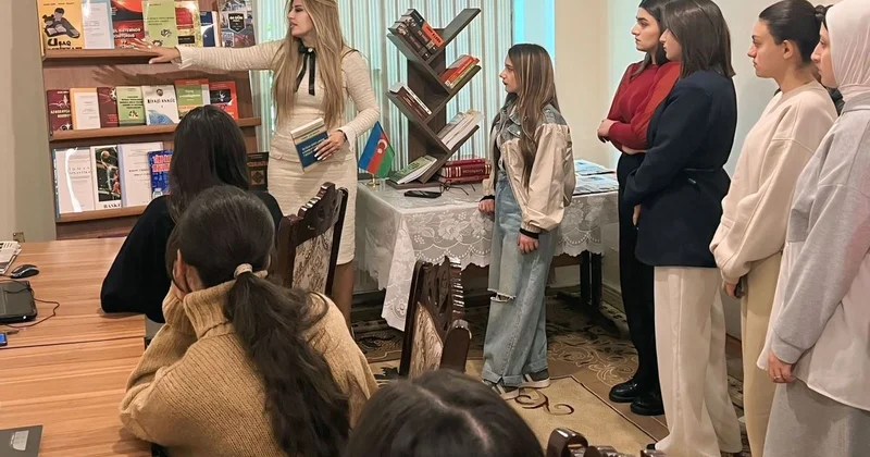 Gəncə Dövlət Universitetinin kitabxanasına yeni kitablar əlavə edildi