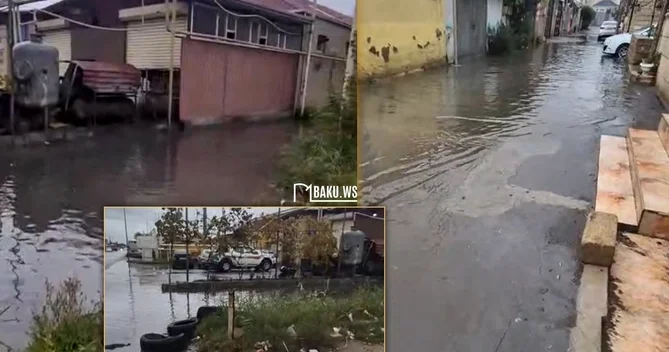 Bakıya yağış yağanda bu küçəni su basır Yolu keçmək olmur