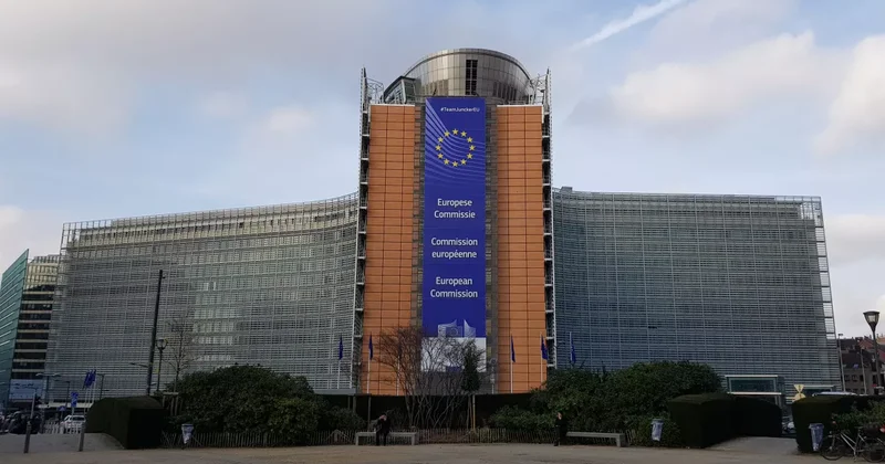 Еврокомиссия обсуждает введение испытательного срока для новых членов ЕС