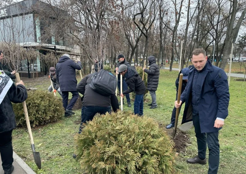 Kişineuda “Xarıbülbül” AzərbaycanMoldova Dostluq Xiyabanı salındı FOTO