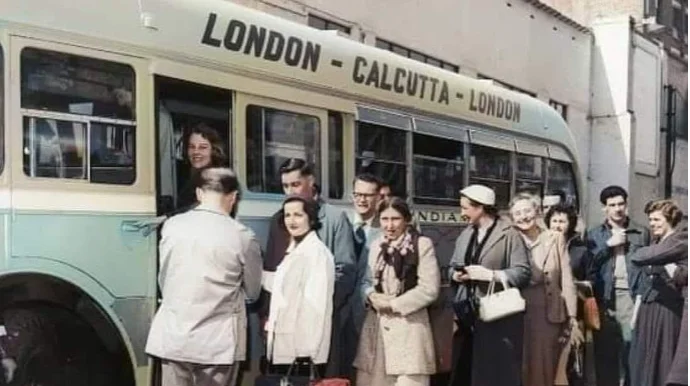 Dünyanın ən uzun müntəzəm avtobus xətti 50 günlük səyahət FOTO