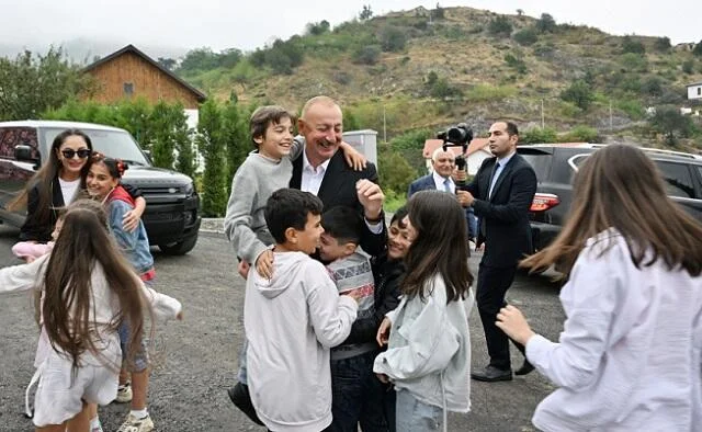 Uşaqlar cəmiyyətin sabahıdır Prezident