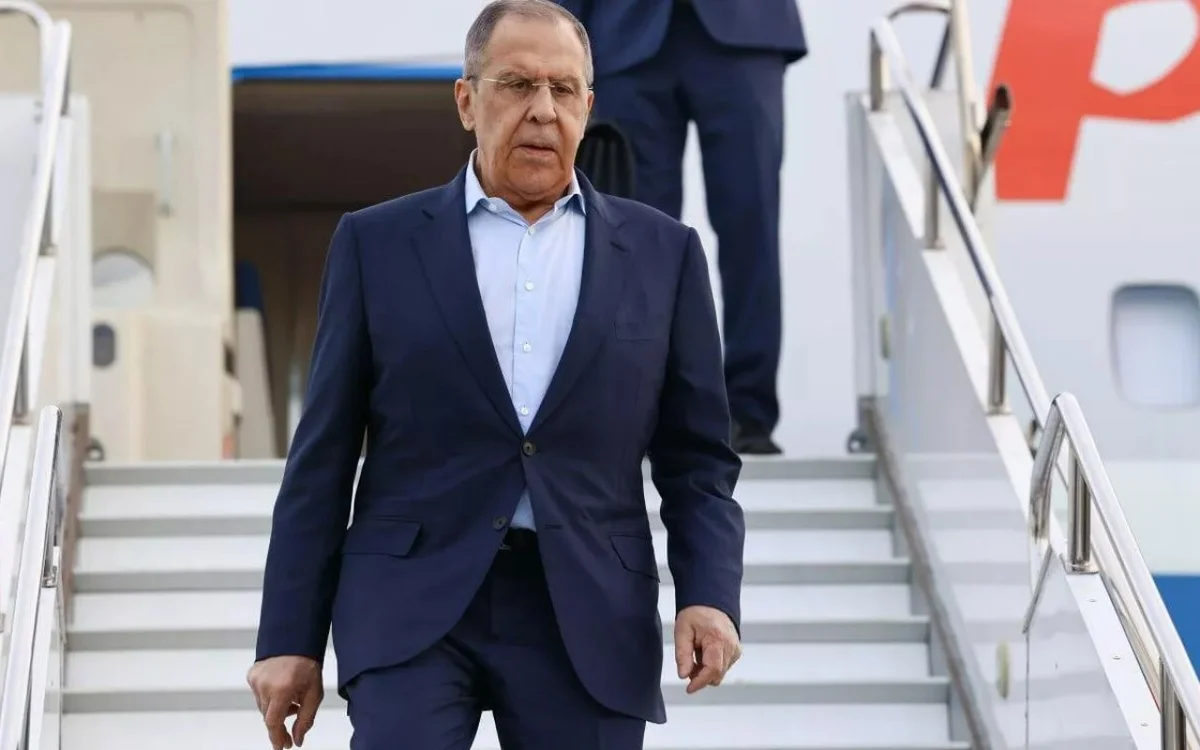 Lavrov Qətərə səfər edib