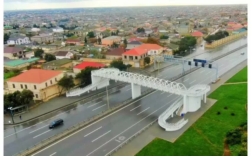 Bakıda daha bir ərazidə yeni yerüstü piyada keçidi inşa edilib