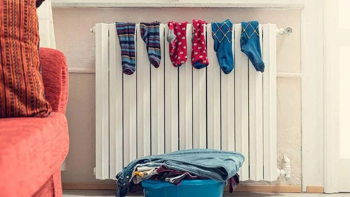 Radiatorda paltar qurutmağın DƏHŞƏTLİ FƏSADLARI