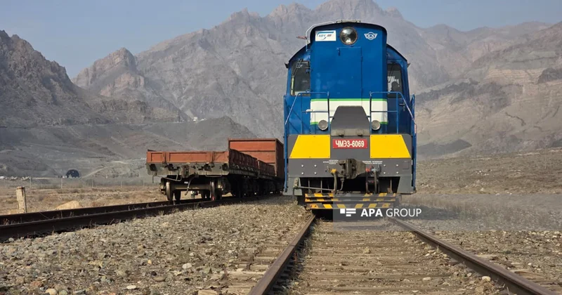 Naxçıvan dəmiryolunun Ermənistanla sərhədində tikintiyə başlanıldı Fotolar Video