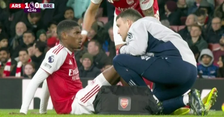 Arsenal ın zədəli futbolçusu 6 8 həftə oynamaya bilər mərkəz müdafiəçisi problemi