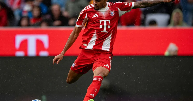 Luis Dias Liverpul u təkbaşına geridə qoydu ƏTRAFLI