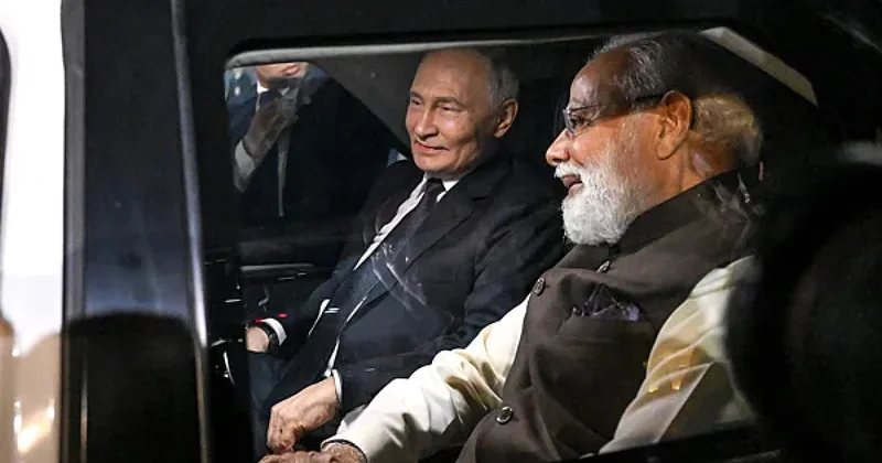 Путин хвалит Моди, рупия падает