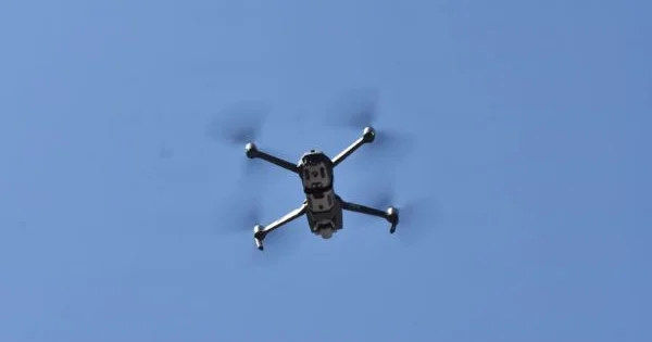 Qroznıda dövlət qurumlarının yerləşdiyi nəhəng bina vuruldu Dronlarla + FOTOLAR