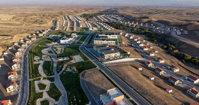 Cəbrayılın Horovlu kəndinə yola salınan köç karvanı çatdı YENİLƏNİB