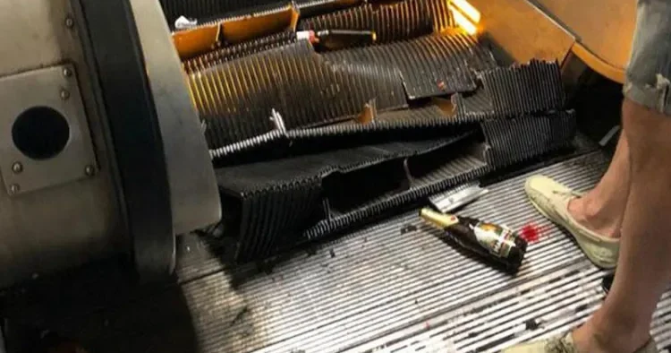 Qırılan eskalatorda xəsarət alanların VƏZİYYƏTİ YENİLƏNİB