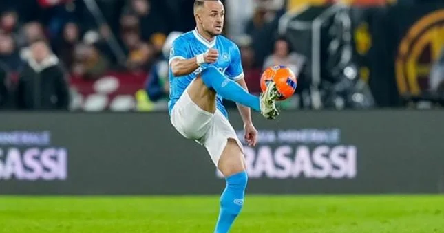 “Napoli” “Yuventus”la oyuna itki ilə çıxacaq