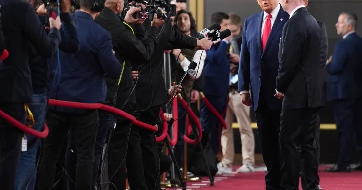 Donald Tramp futbol üzrə ABŞ millisinin dünya çempionu olacağını istisna etməyib