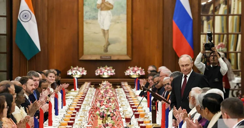 Putinə Hindistanda yeməyə nə verdilər? Video