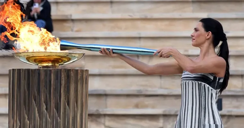 Məşəli yenidən yandırdılar Foto