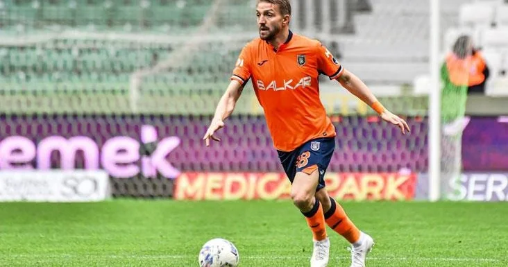 Caner Erkinə beş oyunluq cəza verilib