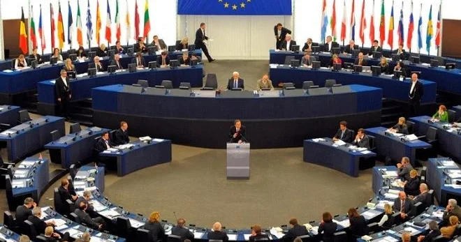 Kubiliyus: Avropanın Kiyev üçün öz sülh planı olmalıdır