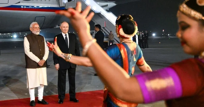 Putin və Modinin təkbətək görüşü iki saat yarımdan çox davam edib