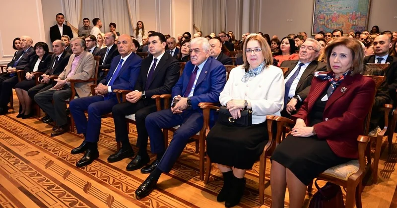 Mirzə Qədim İrəvaninin 200 illiyi qeyd edildi