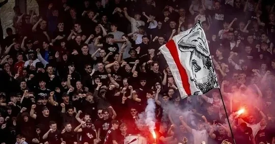 Ayaks ı Bakıda neçə azarkeş dəstəkləyəcək?