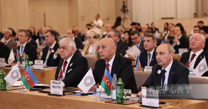 В Баку проходит международная конференция по культурному наследию западных азербайджанцев