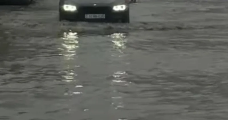 Yağış yağdı, yenə Yasamalı su basdı Foto