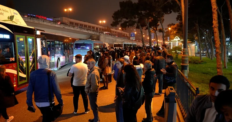 Bakıda gecələr niyə avtobus işləmir? AYNA rəsmisi CAVAB VERDİ